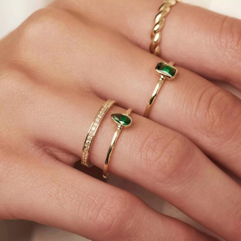 Isabel Bernard Ringen - Baguette  14 Karat Ring  mit Zirkonia in green - Afbeelding 2