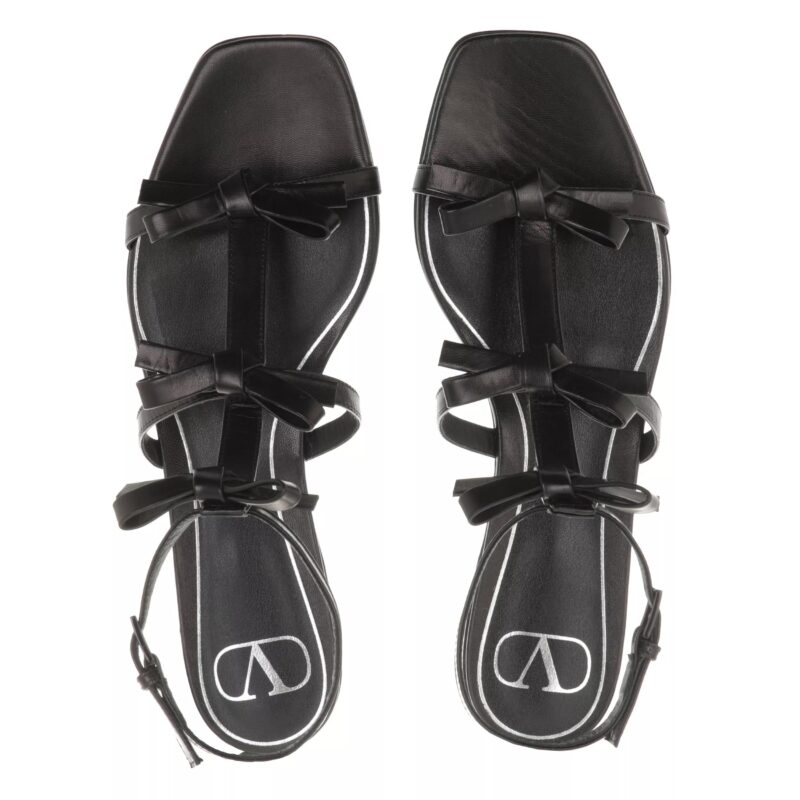 Valentino Garavani Sandalen - French Bow Flat Sandals in zwart - Afbeelding 2